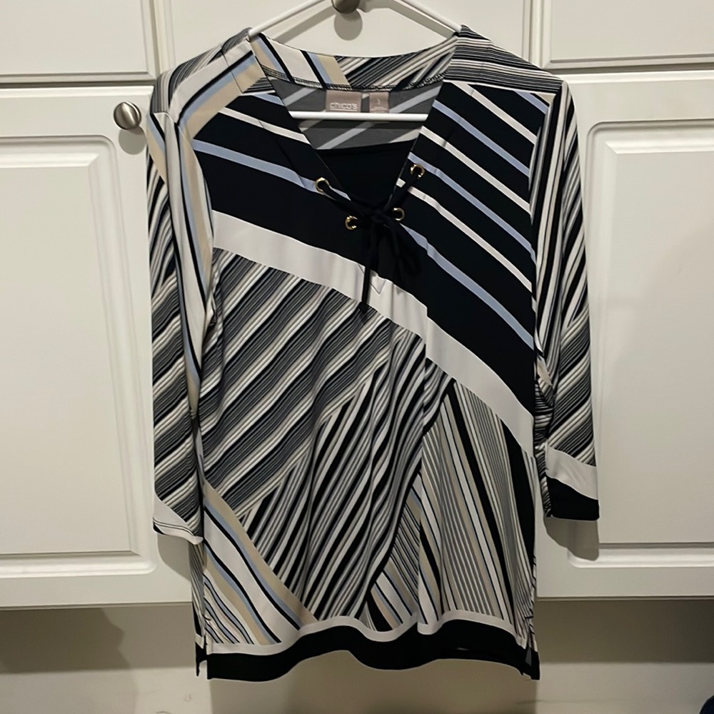 Women’s size 1 petite tunic, three-quarter length sleeve, Multi neutral colored